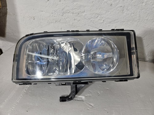 Faro proiettore sinistro nuovo